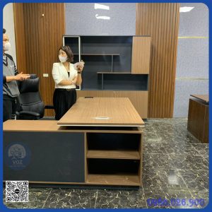 Bàn giám đốc tủ phụ L KT 1m4x1m8