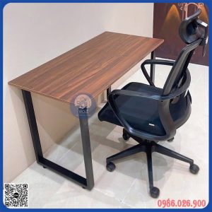 Bàn nhân viên chân sắt chữ U giá rẻ màu óc chó (BCS450-3)