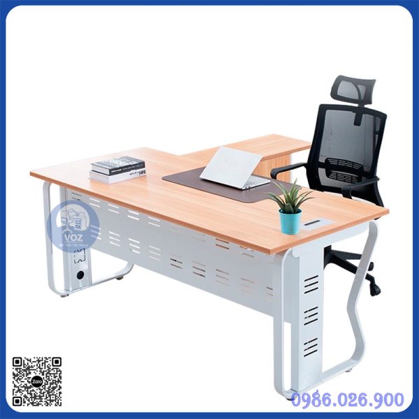 Bàn giám đốc chân sắt nhập khẩu màu vàng gold/đen bóng Bàn giám đốc chân sắt nhập khẩu màu vàng gold/đen bóng